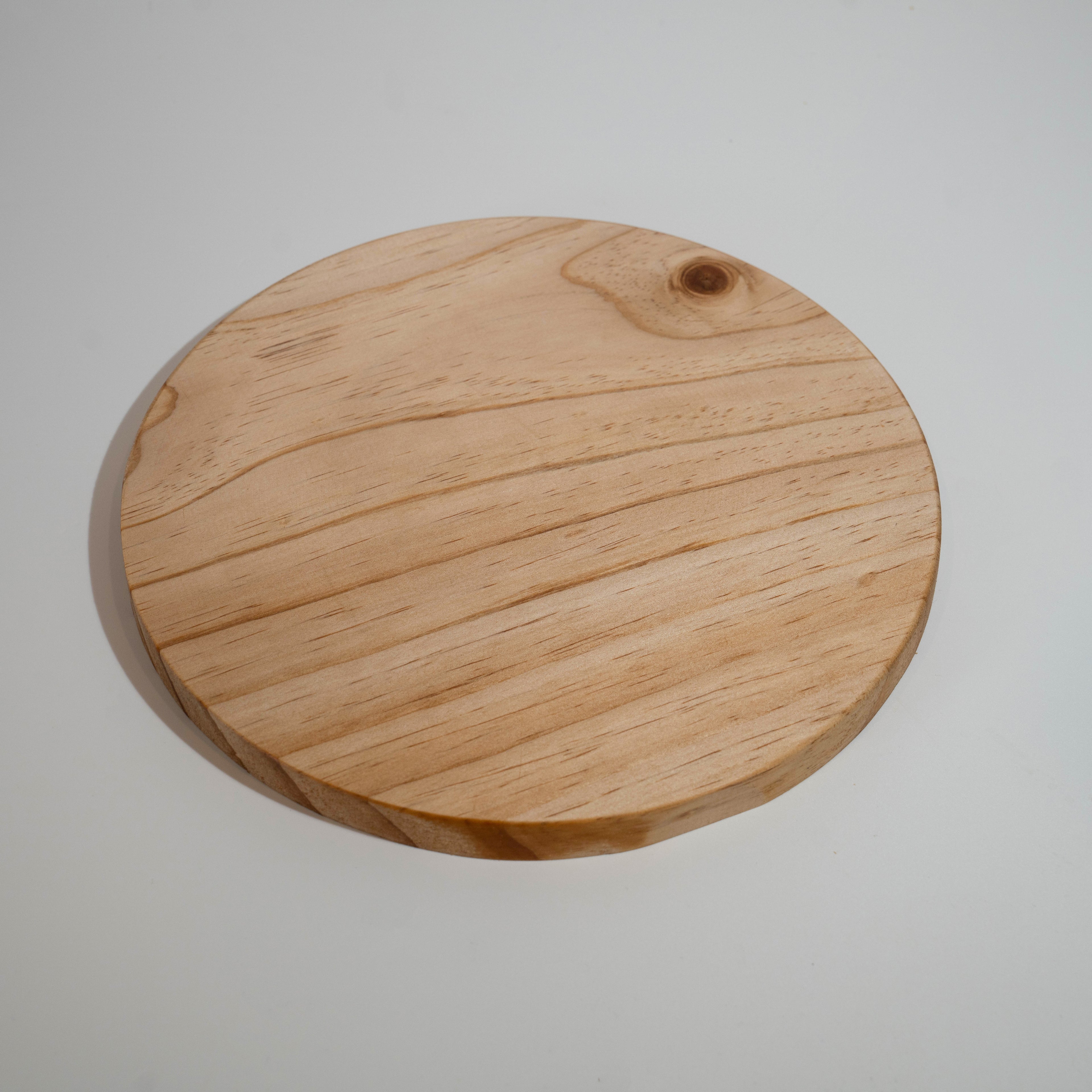 Round Wooden Chopping Board – Elegant Timber Cutting & Serving Board